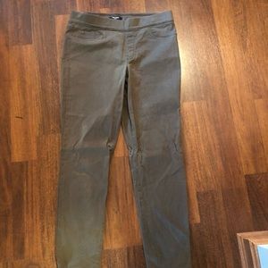 Nine West Pull on Skinny Dress Pants. Size 14